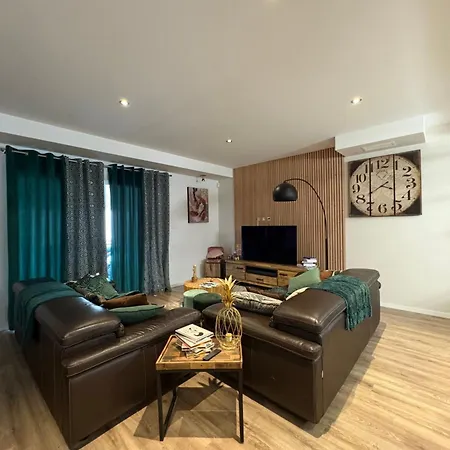 Avec Piscine Villa *