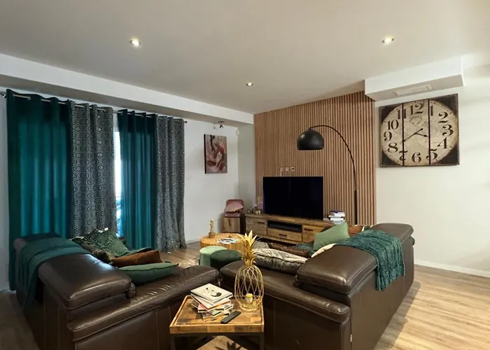 Avec Piscine Villa *