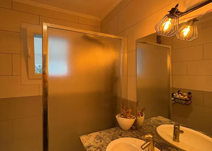 Avec Piscine Villa *